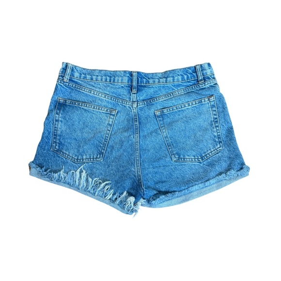 Reformation Charlie High Waisted Denim Shorts with rolled cuff, size 28 - Picture 5 of 8